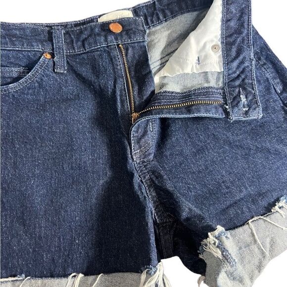 Universal thread vintage midi dark denim jean shorts size 4/27 - Picture 4 of 12